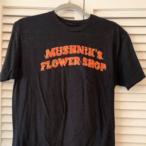 SUPER YAKI LITTLE SHOP OF HORRORS AUDREY FLOWER T-SHIRT MEDIUM